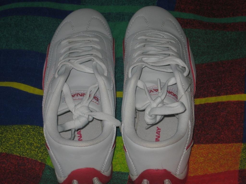 Nouvelle paire de baskets T6, 37,5 de la marque Donnay, Neuf, Autres marques, Course à pied, Enlèvement ou Envoi