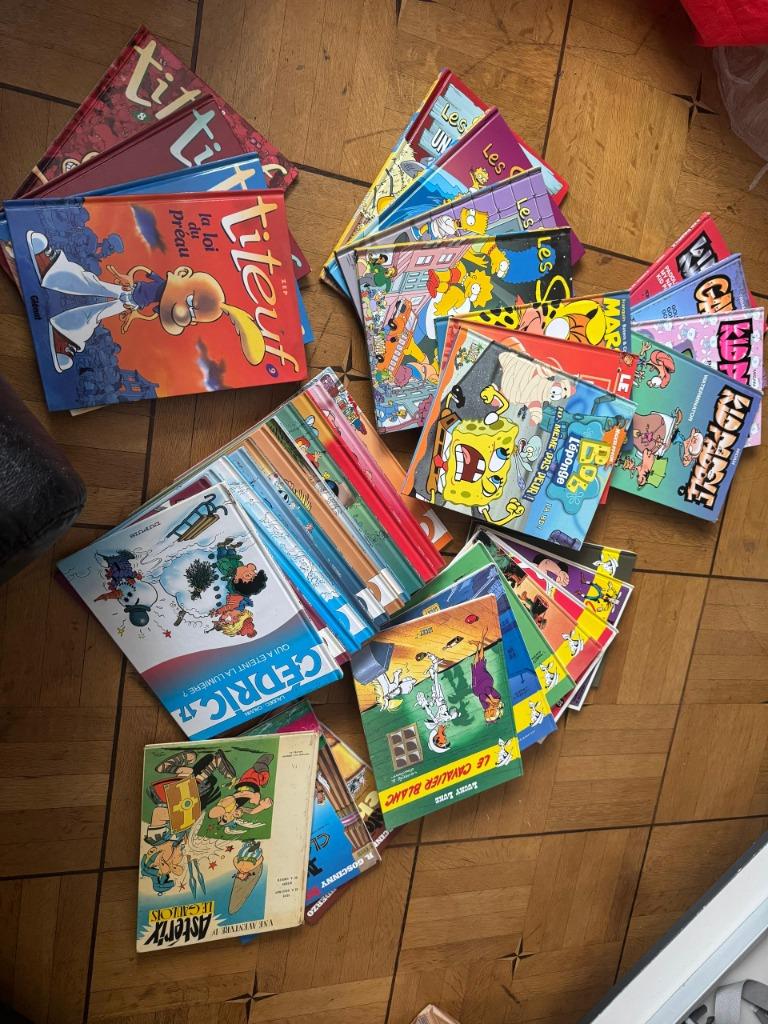 Lot of 37 vintage comics lucky luke spirou titeuf cedric etc, Boeken, Stripverhalen, Zo goed als nieuw, Meerdere stripboeken, Ophalen of Verzenden