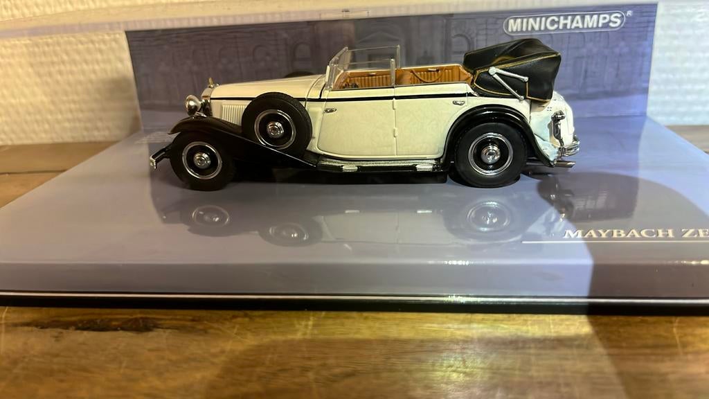 Minichamps maybach zeppelin blanc et noir 1:43, Hobby en Vrije tijd, Ophalen of Verzenden, Nieuw, Auto, MiniChamps