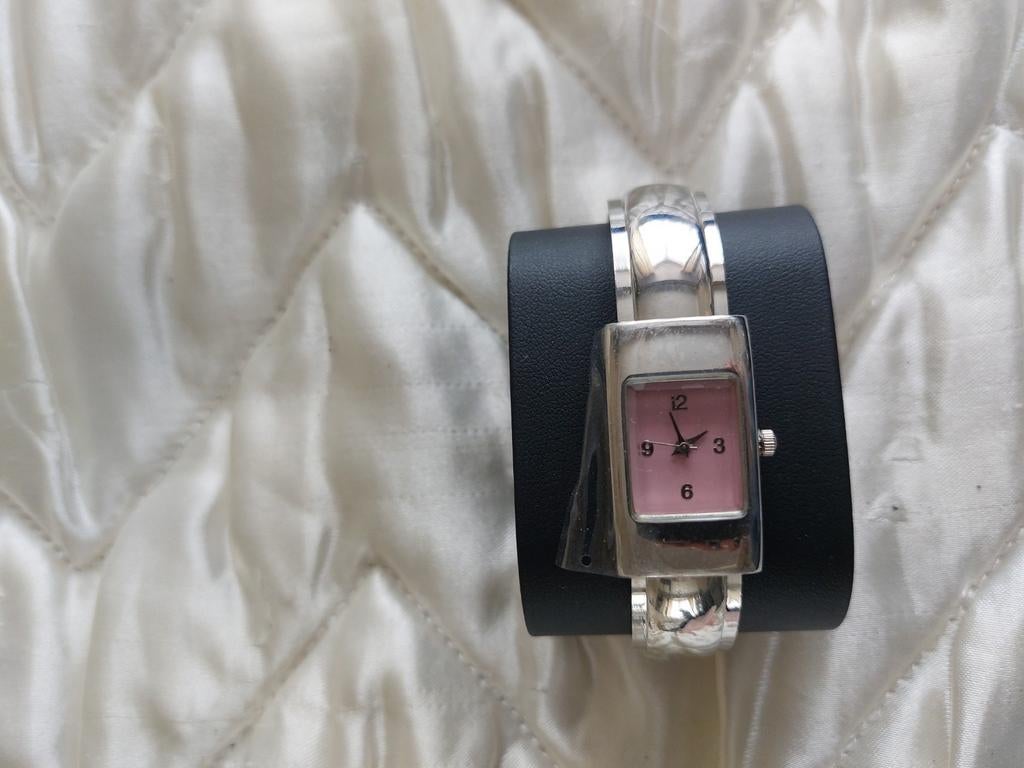 Montre femmes tout nouveau, Ophalen, Zo goed als nieuw