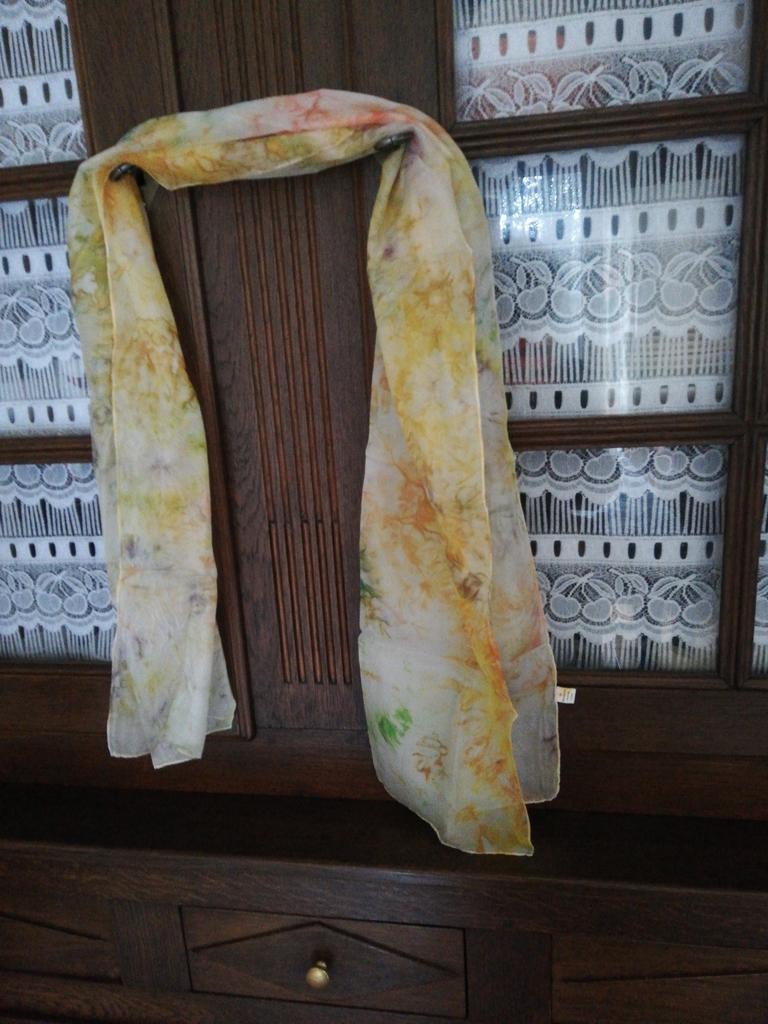 Foulard 100% soie. Neuf., Enlèvement ou Envoi, Comme neuf