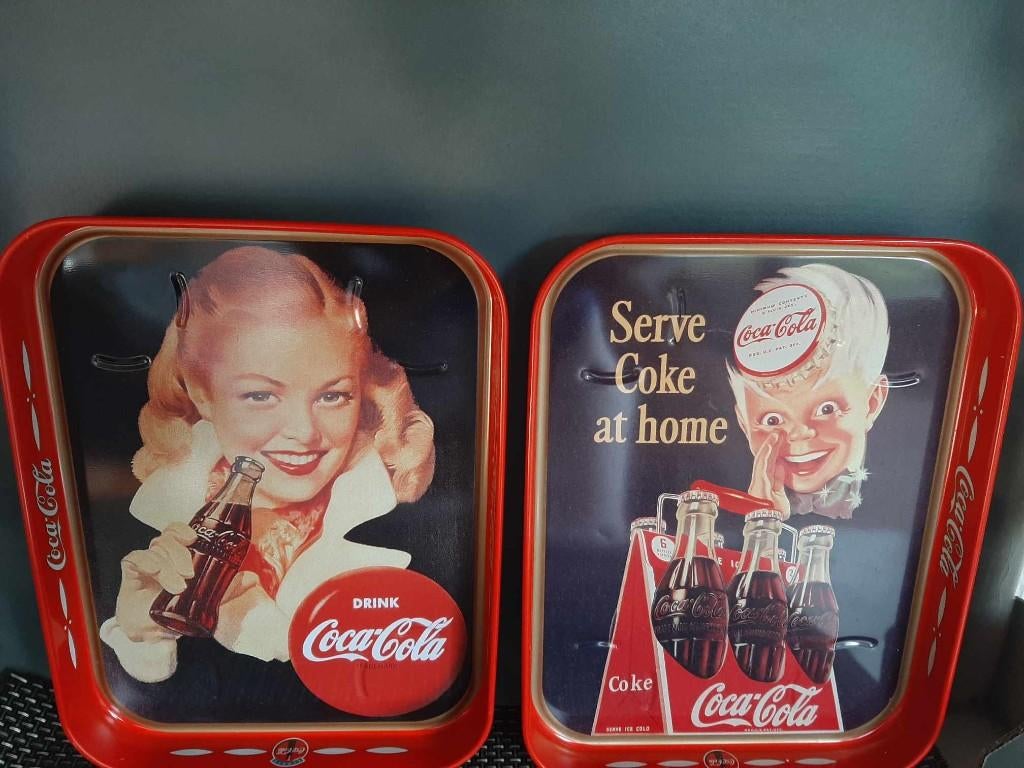 Plateaux Coca-cola - 2 pièces, Collections, Enlèvement, Comme neuf, Ustensile
