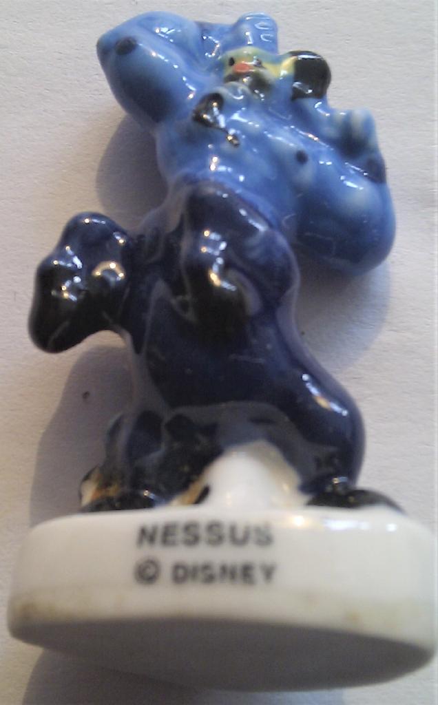 Santon porcelaine, fève galette des rois, DISNEY NESSUS, Collections, Enlèvement ou Envoi, Comme neuf, Autres types, Christianisme | Catholique