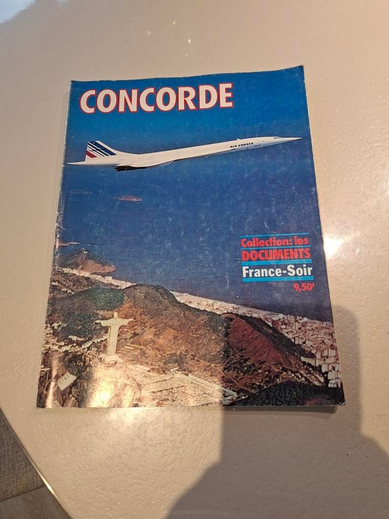 Geïllustreerd avondblad 1976. De Concorde. 66 pagina's, Boeken, Ophalen of Verzenden, Gelezen