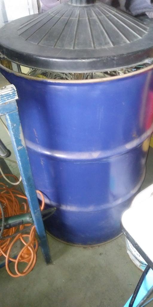 Gratis gevraagt ijzeren vaten., Enlèvement ou Envoi, Utilisé