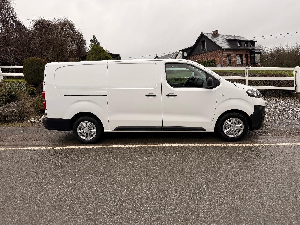 Opel Vivaro 1.5 Diesel L2H1 long châssis 14500€ HTVA, Autos, Opel, 75 kW, Achat, Euro 6, 3 places