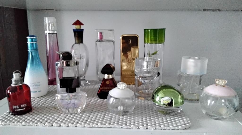 Kavel van 15 LEGE parfumflesjes van grote merken, Ophalen of Verzenden, Zo goed als nieuw, Parfumfles