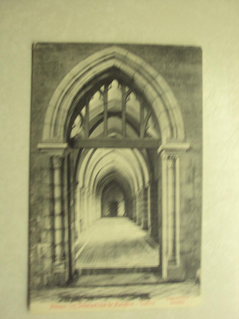 49078 - ABBAYE STE-SCHOLASTIQUE DE MAREDRET - CLOITRE, Enlèvement ou Envoi