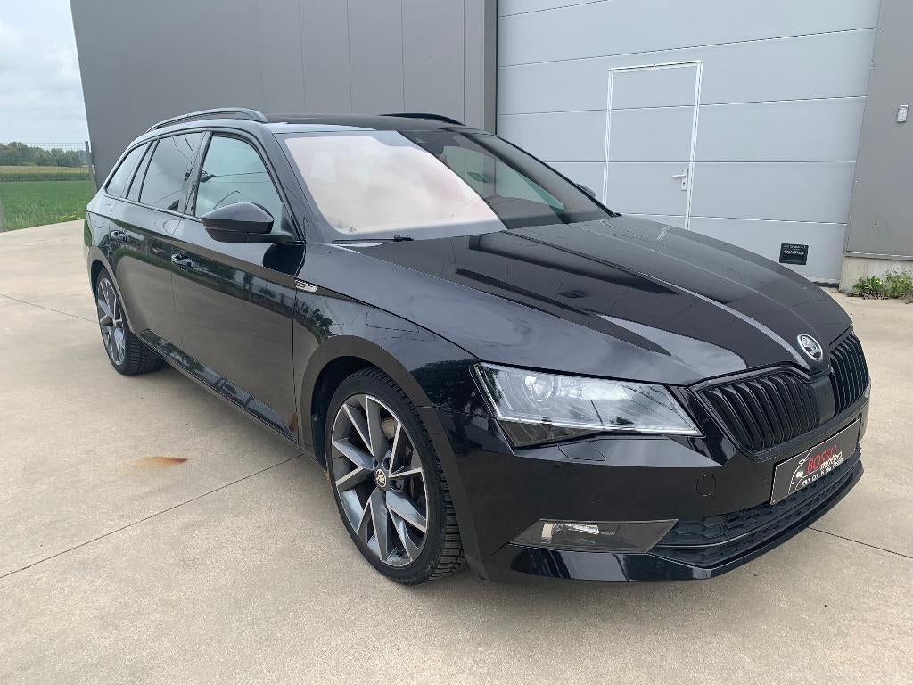 SKODA SUPERB RS 4X4/280PK/NAVI/DAB/CAMERA/LED/ZETELVER, Automaat, 1984 cc, Alcantara, Zwart