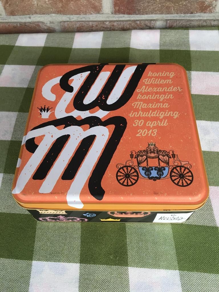 BLIKKEN DOOS KONINGSHUIS NEDERLAND ZO GOED ALS NIEUW, Ophalen of Verzenden, Zo goed als nieuw, Overige