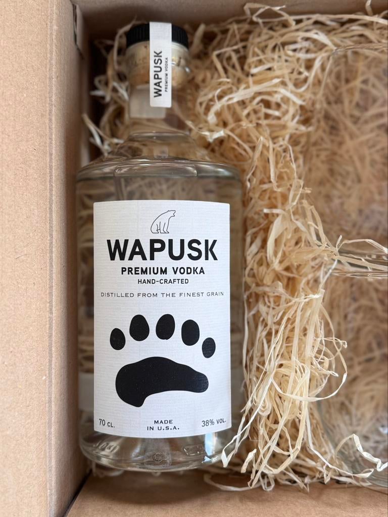 Wapusk vodka met 2 glazen, Enlèvement