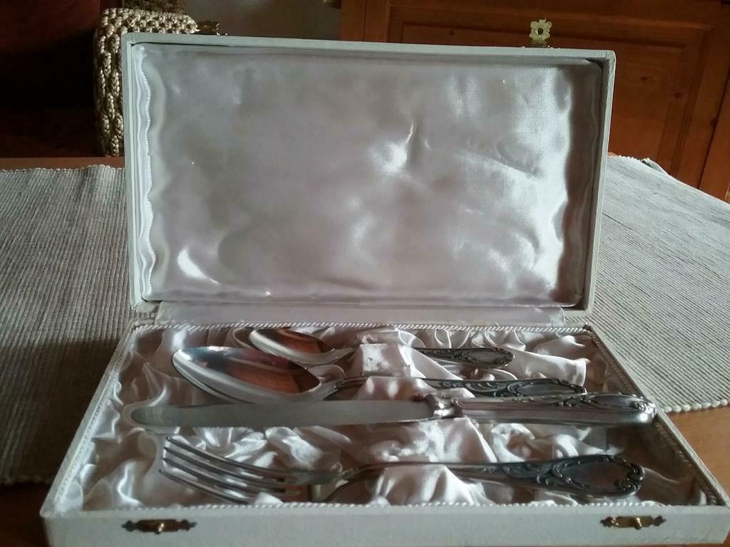 Ancien coffret de couverts carlinox de communion 1967 neuf, Enlèvement ou Envoi