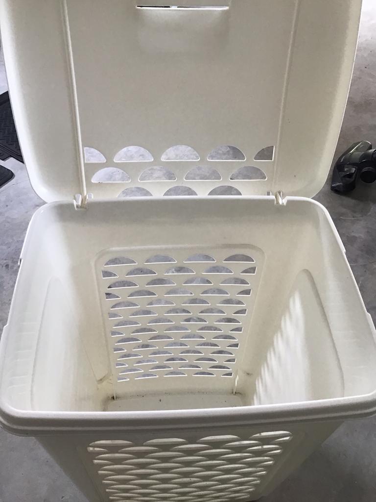 Panier à linge, Comme neuf