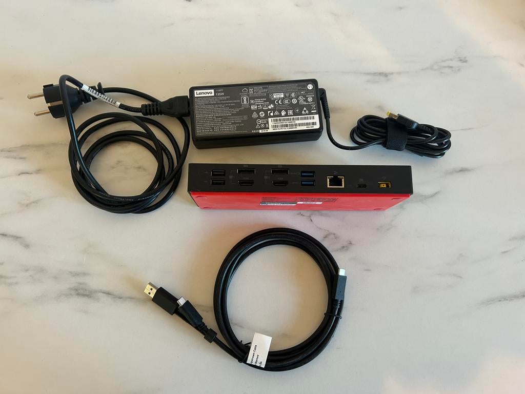 Lenovo Thinkpad hybride USB-C avec station d'accueil USB-A, Enlèvement, Comme neuf