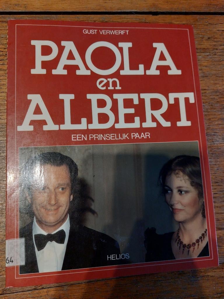 Paola en Albert een prinselijk paar, Boeken, Ophalen of Verzenden, Zo goed als nieuw