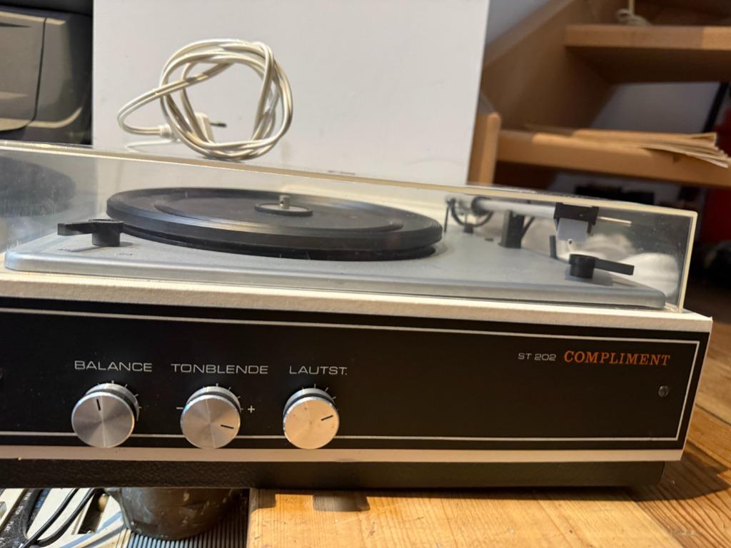 Tourne-disque vintage avec saphir comme neuf, Enlèvement, Tourne-disque, Autres marques
