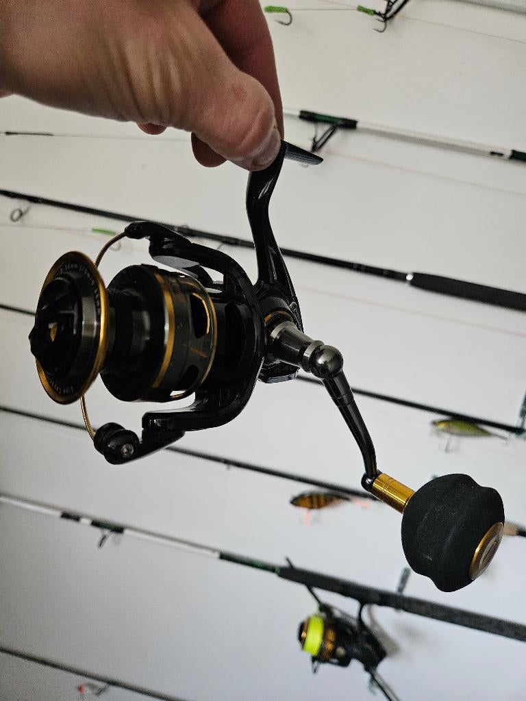 Moulinet de pêche spinning Black Cat, Enlèvement, Utilisé, Moulinet