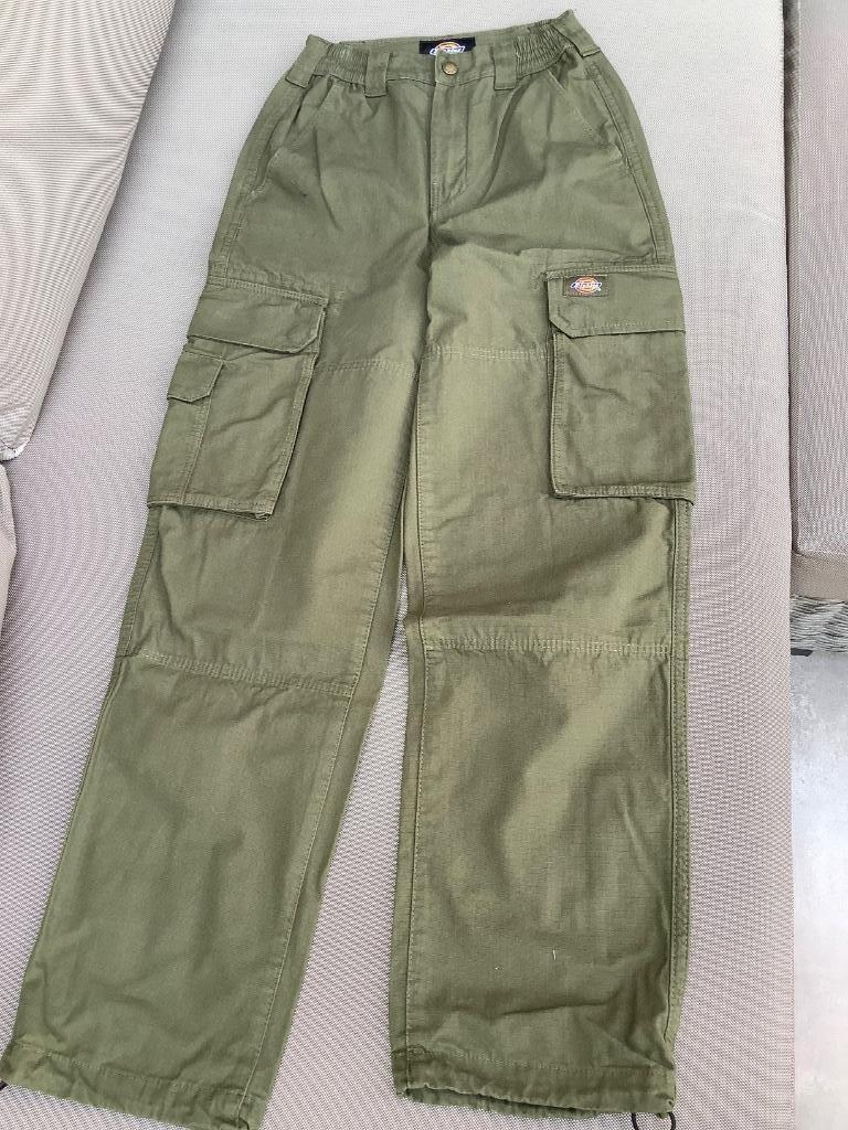 Kaki groene broek Dickies maat W24, Ophalen of Verzenden, Zo goed als nieuw, Maat 34 (XS) of kleiner, Lang