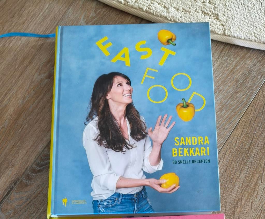 Fastfood 1 kookboek Sandra Bekkari, Ophalen