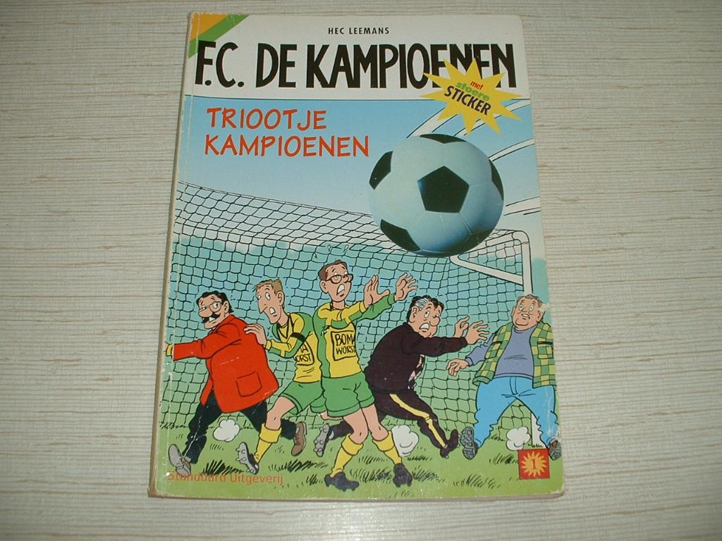 strip fc de kampioenen "een triootje kampioenen ", Gelezen, Eén stripboek, Hec Leemans, Ophalen of Verzenden