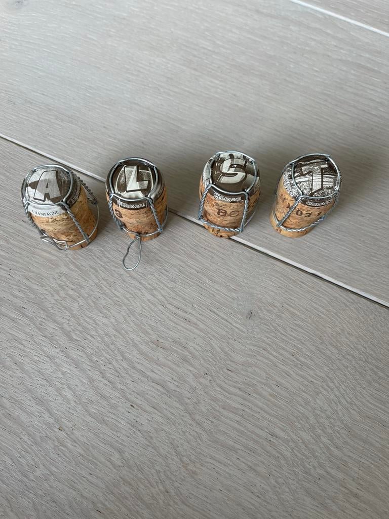 Champagne kurk met capsule 4st., Verzamelen, Ophalen of Verzenden, Zo goed als nieuw, Champagne