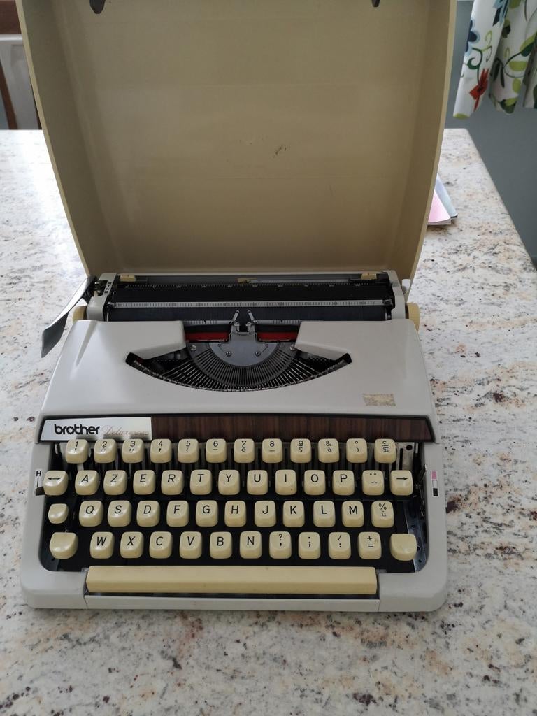 Typemachine Brother gelijk nieuw, Enlèvement ou Envoi, Comme neuf
