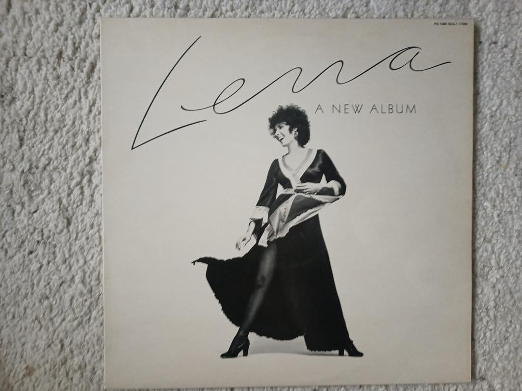 Lip Lena, un nouvel album, Enlèvement ou Envoi