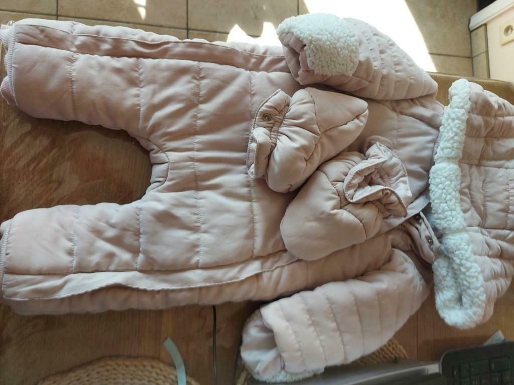 Combinaison bébé fille12 mois comme neuve, Enlèvement, Comme neuf, Autres types