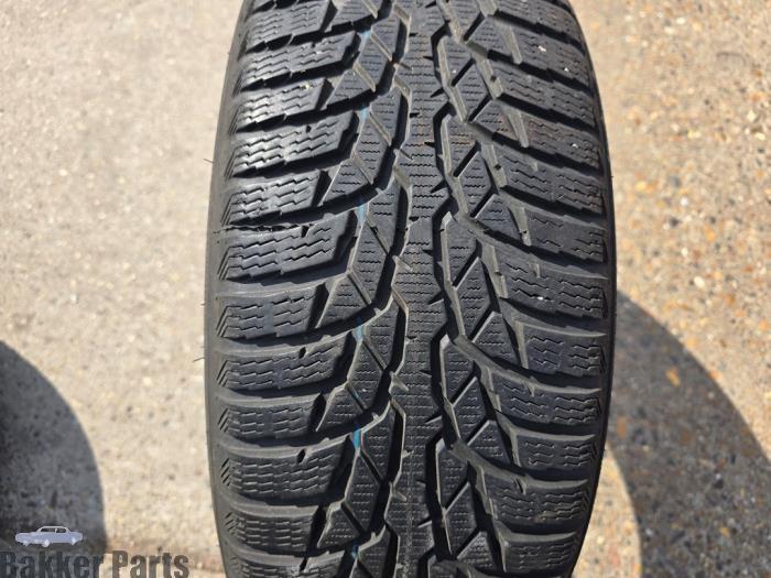 Pneu d’hiver d'un Diversen, Autos : Pièces & Accessoires, Pneus & Jantes, Pneu(s), Utilisé, 3 mois de garantie