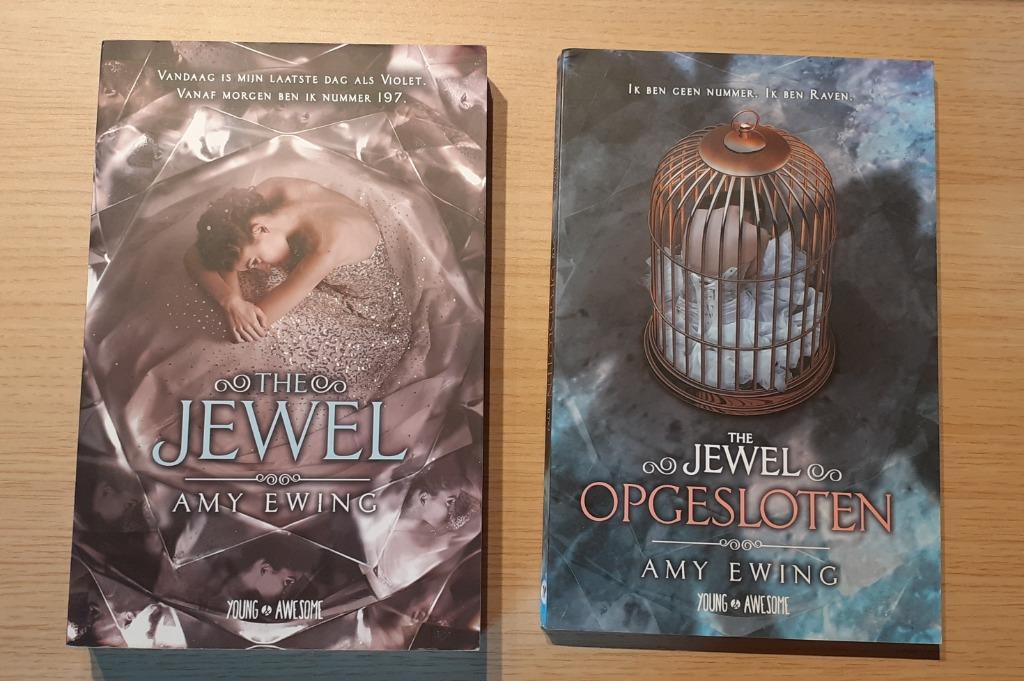 The Jewel + Opgesloten - Amy Ewing, Boeken, Amy Ewing, Ophalen of Verzenden, Zo goed als nieuw, Fictie