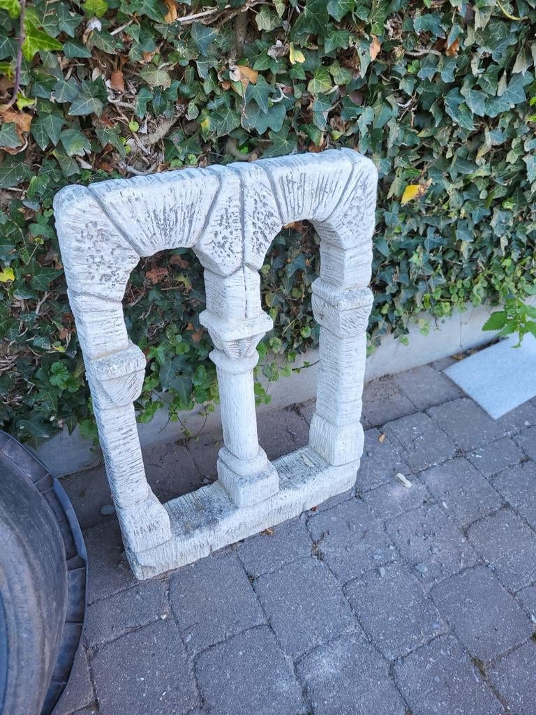 Raam in steen, Spaans raampje, Tuin en Terras, Ophalen, Zo goed als nieuw, Steen