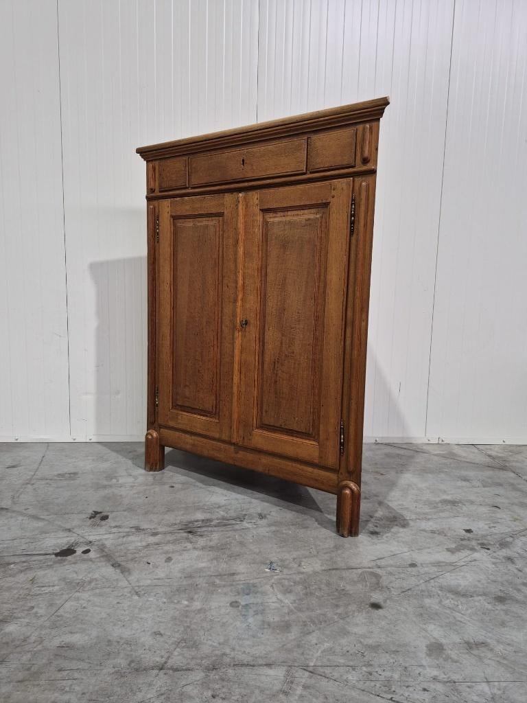 Hoekkast bruin Antiek, Antiek en Kunst, Ophalen