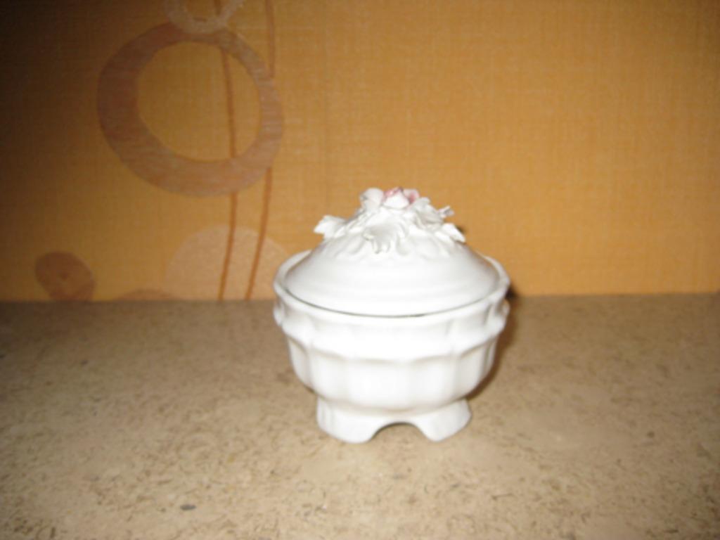 Potje met deksel hoogte 9 cm, Ophalen of Verzenden