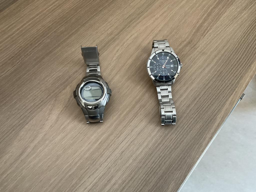 Montres à vendre, Casio G Shock et Casio classique., Enlèvement, Utilisé, Argent