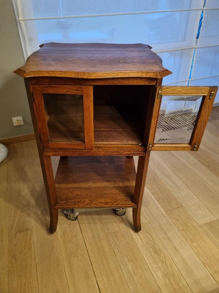 Vitrine en chêne massif avec verre taillé, Maison & Meubles, Armoires | Autre, Enlèvement ou Envoi, Comme neuf