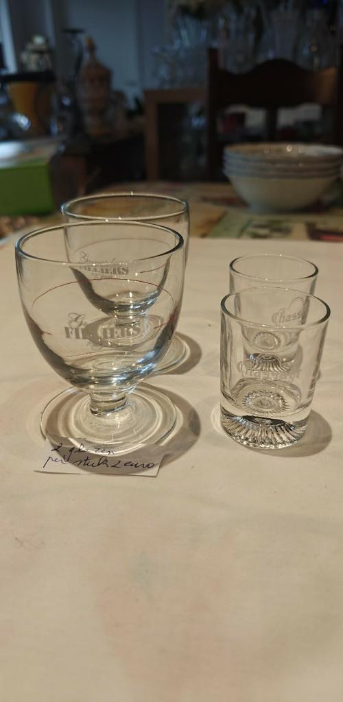 glazen genever Filliers en 2 Chassart, Ophalen of Verzenden, Zo goed als nieuw, Borrel- of Shotglas