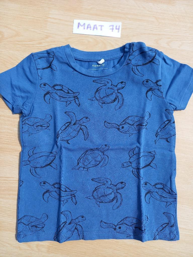 Nieuwstaat, blauwe t-shirt Name-it, jongen, maat 74, Kinderen en Baby's, Name it, Ophalen of Verzenden, Zo goed als nieuw, Jongetje