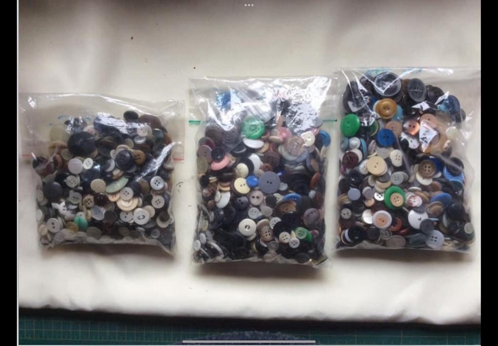 3 poches, boutons, Enlèvement ou Envoi, Comme neuf