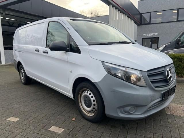 Mercedes vito 114 cdi Automaat Lichte Vracht 2020, 100 kW, Capteur de stationnement, Entreprise, 3 places