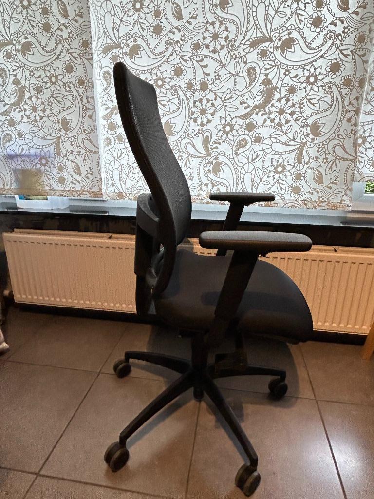 Ergonomische bureaustoel, Ophalen, Zwart, Zo goed als nieuw, Bureaustoel