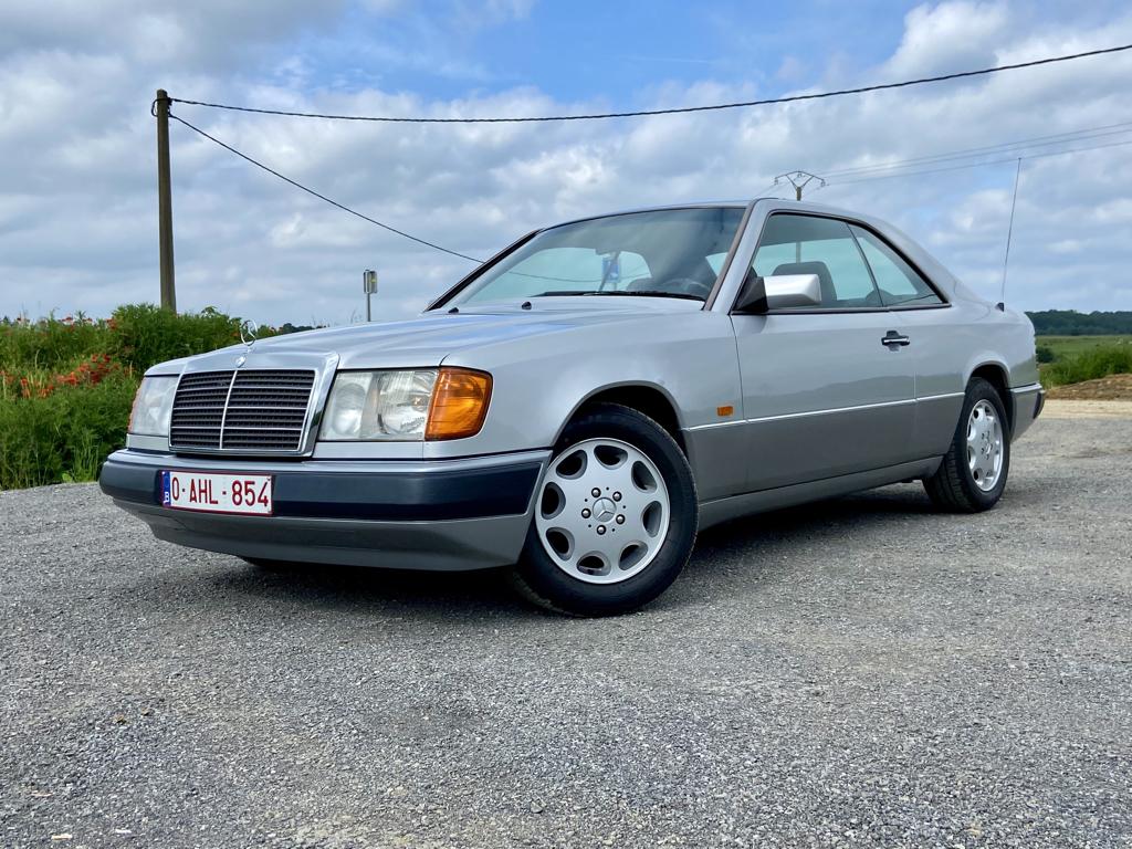 Mercedes-Benz W 124 - 230 CE - 102.000 km - bijna nieuw!, Auto's, Mercedes-Benz, Particulier, E-Klasse, ABS, Alarm, Centrale vergrendeling