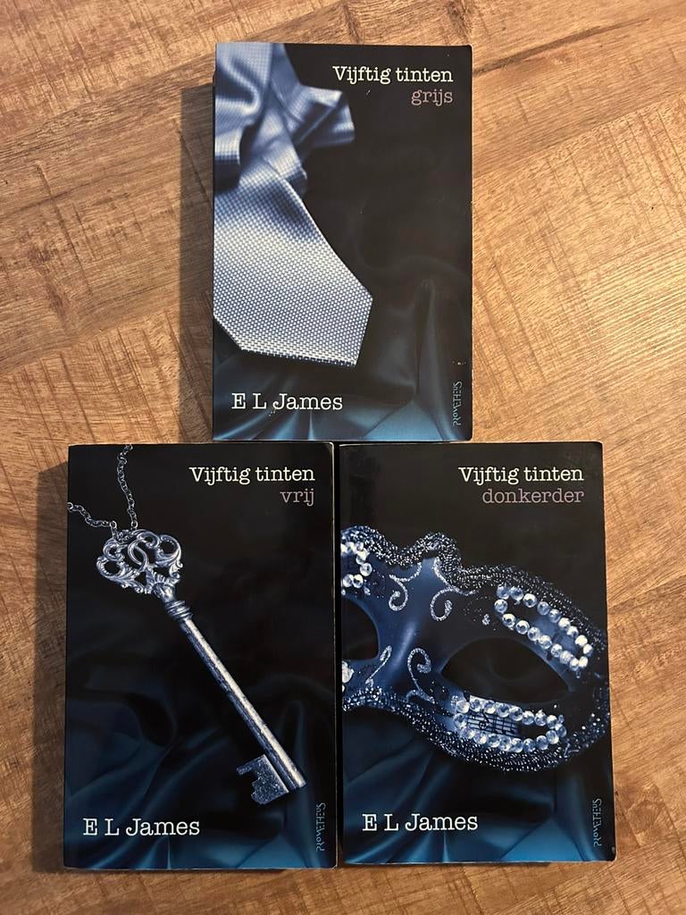 Trilogie Vijftig Tinten - EL James boeken Fifty Shades, Boeken, Ophalen of Verzenden, Gelezen, België