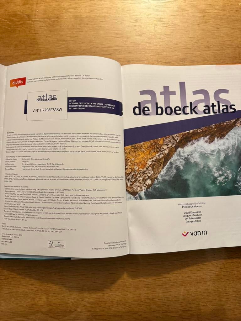 Atlas, Boeken, Ophalen, Zo goed als nieuw