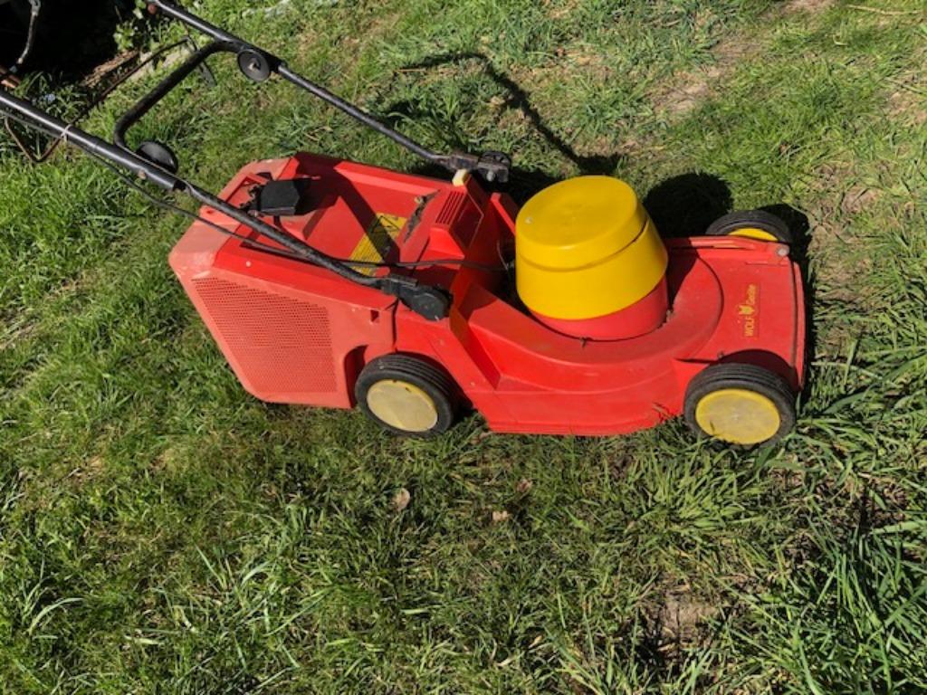 tondeuse électrique Wolf pour pièces 20€, Tondeuse rotative, 40 à 49 cm, Enlèvement, Utilisé