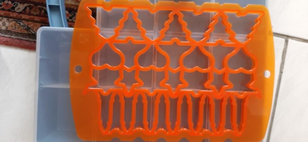 Uitsteekvormen plastiek, Ophalen of Verzenden, Zo goed als nieuw