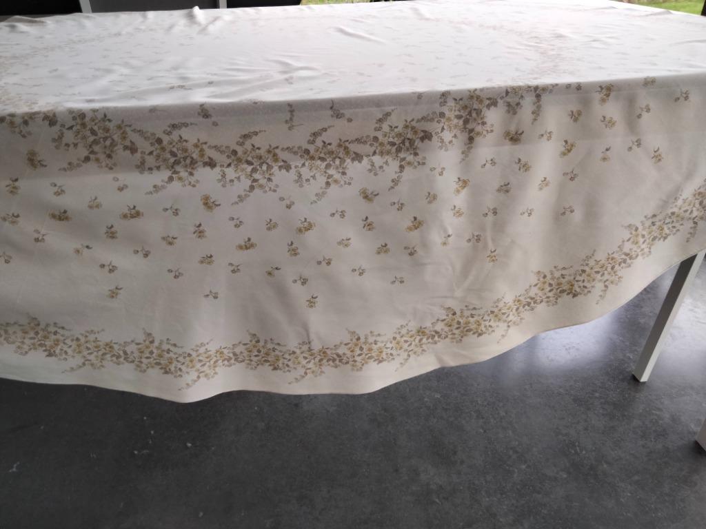 Rond tafelkleed 167 cm, Huis en Inrichting, Tafelkleden, Gebruikt, Rond, Binnen, Ophalen of Verzenden