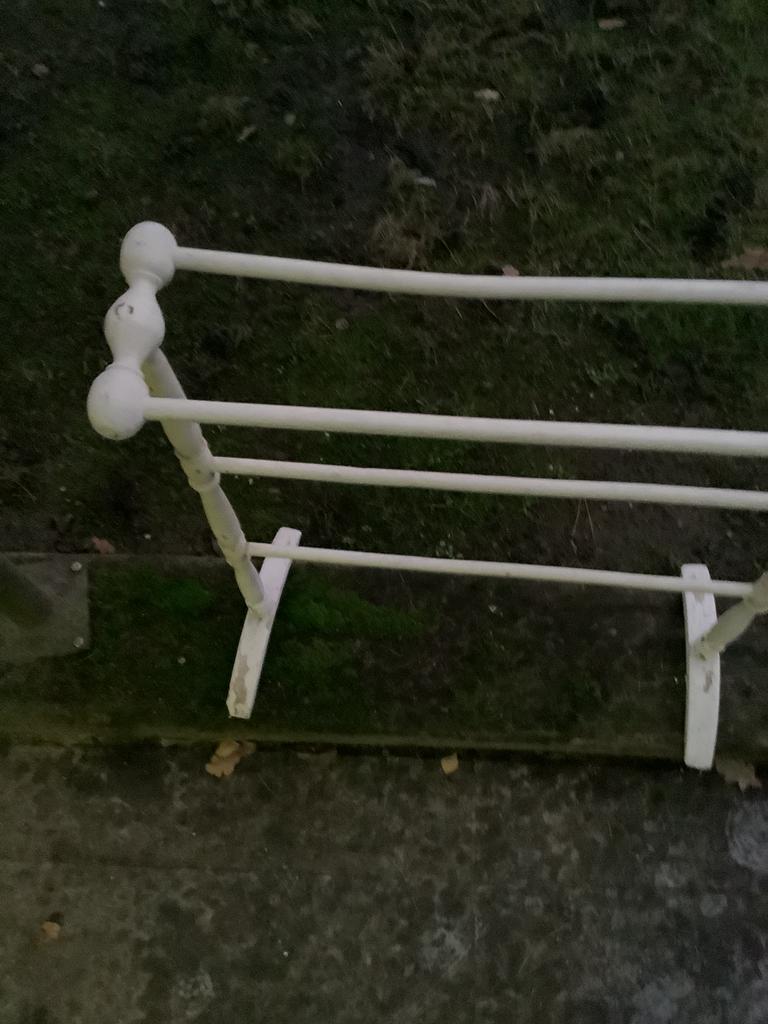 Handdoeken rek, Enlèvement, Utilisé