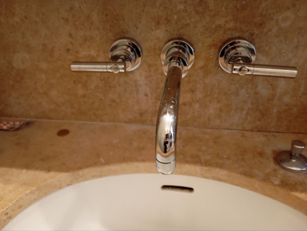 Réparations, remplacement de grues. Vola, Dornbracht etc..., Enlèvement, Toilettes