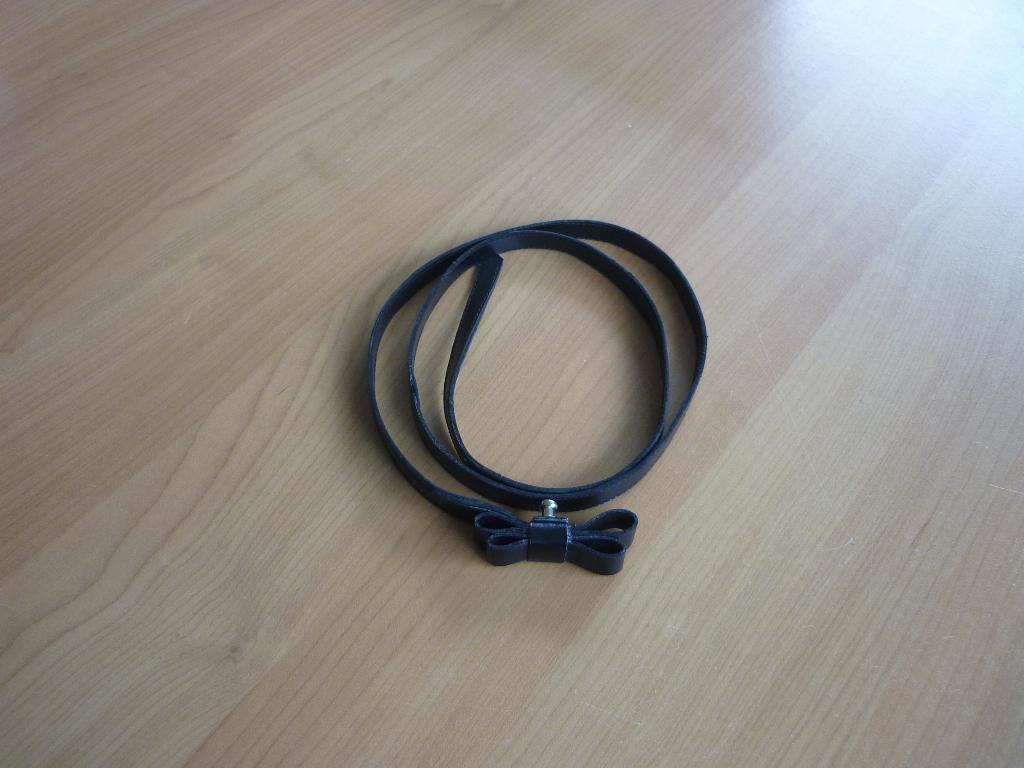 Gratis Zwarte dunne ceintuur riem met strik, Ophalen of Verzenden