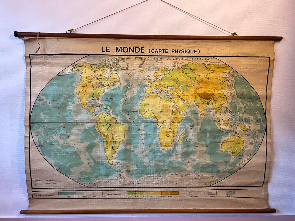 Carte scolaire monde physique, Antiquités & Art, Antiquités | Cartes scolaires, Enlèvement, Géographie
